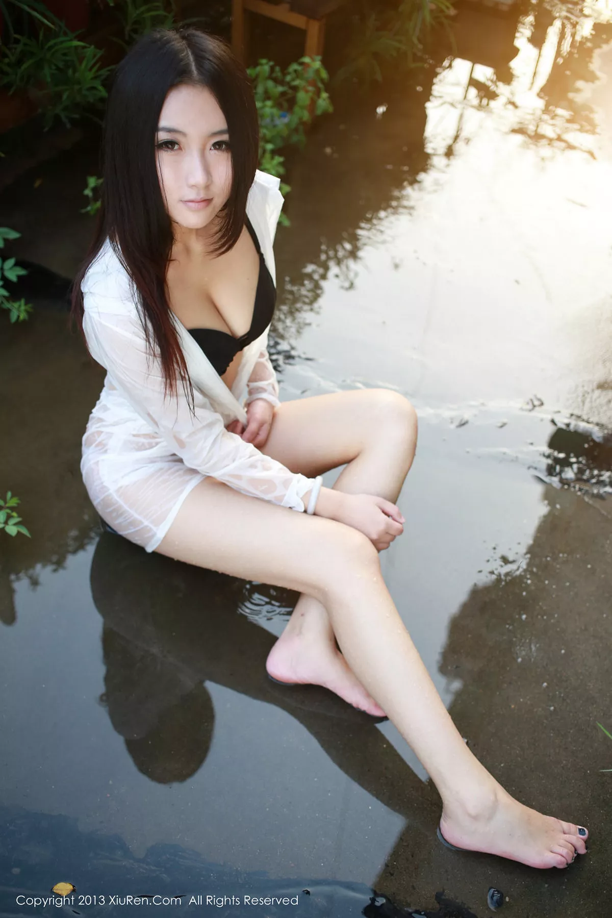 秀人集.com_[XiuRen秀人网]No.017_美媛女神MOON嘉依居家私房超级豪乳诱惑写真80P