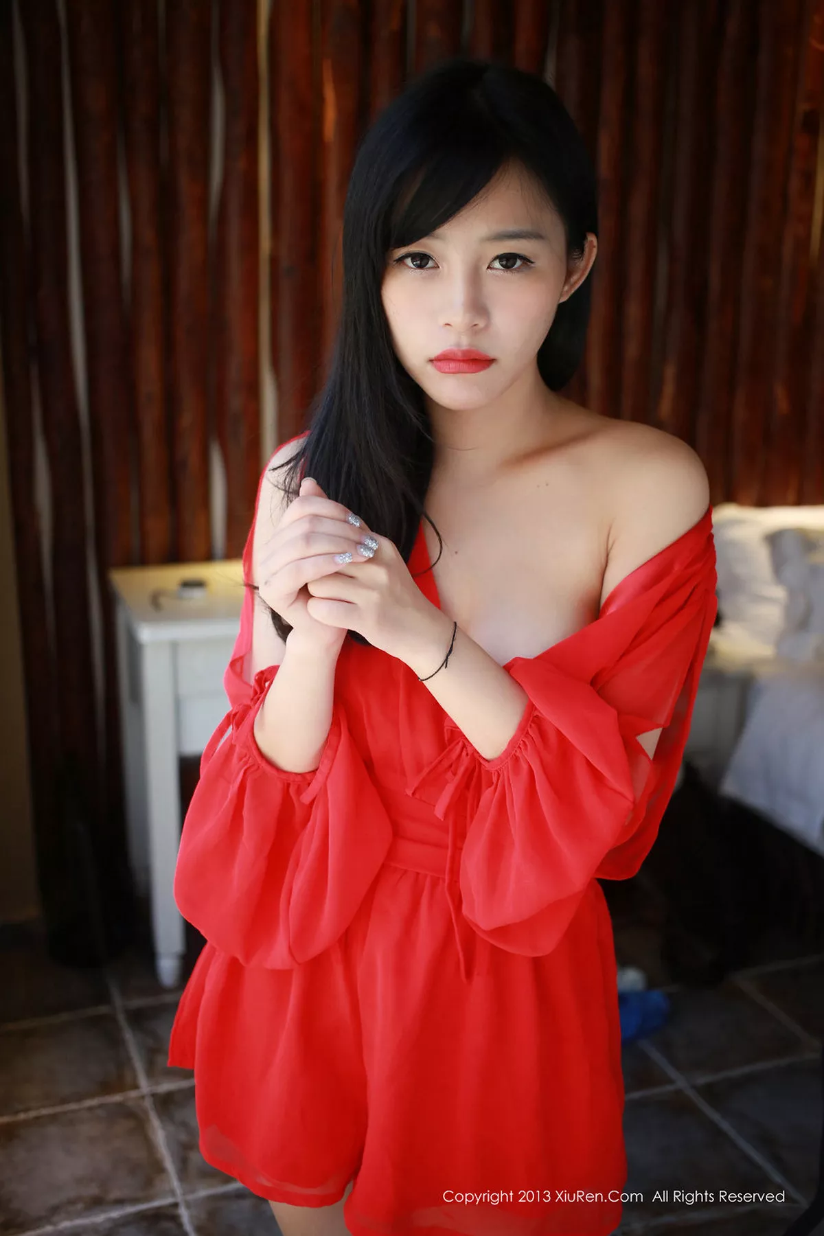秀人集.com_[XiuRen秀人网]No.007_嫩模toro羽住黑丝内衣性感红唇激情诱惑写真70P