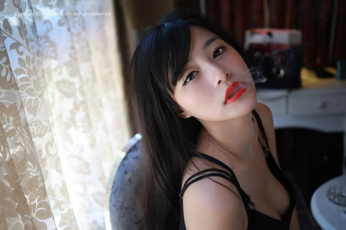 秀人集.com_[XiuRen秀人网]No.007_嫩模toro羽住黑丝内衣性感红唇激情诱惑写真70P