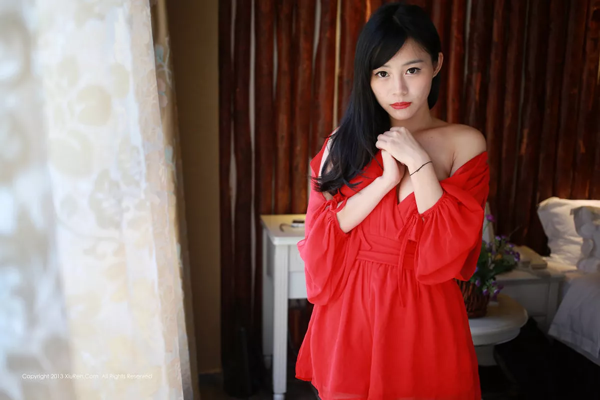 秀人集.com_[XiuRen秀人网]No.007_嫩模toro羽住黑丝内衣性感红唇激情诱惑写真70P