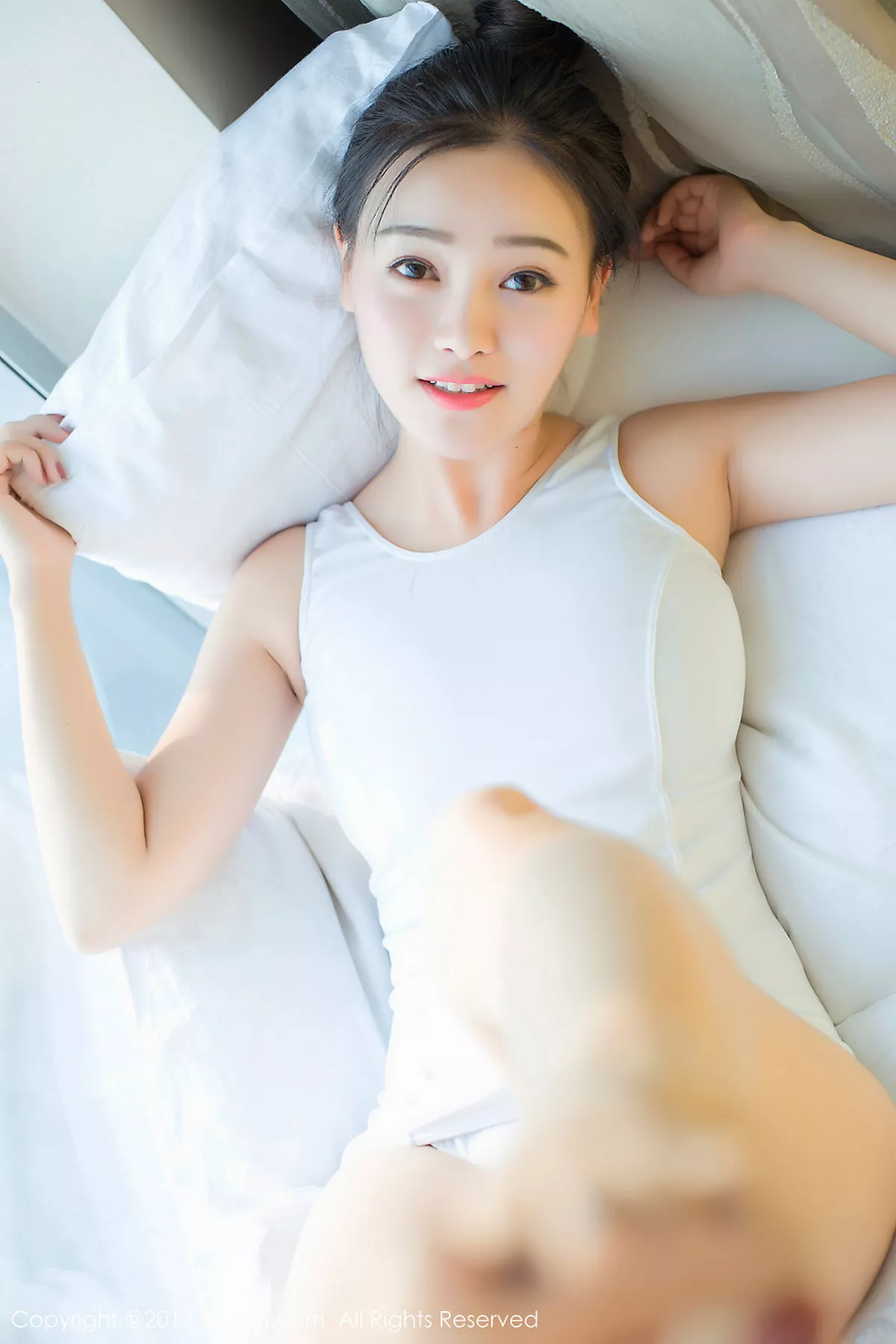 秀人集.com_[XiuRen秀人网]No.684_嫩模芈琳娜居家蓝色低胸体操服秀美胸白色死库水性感写真62P