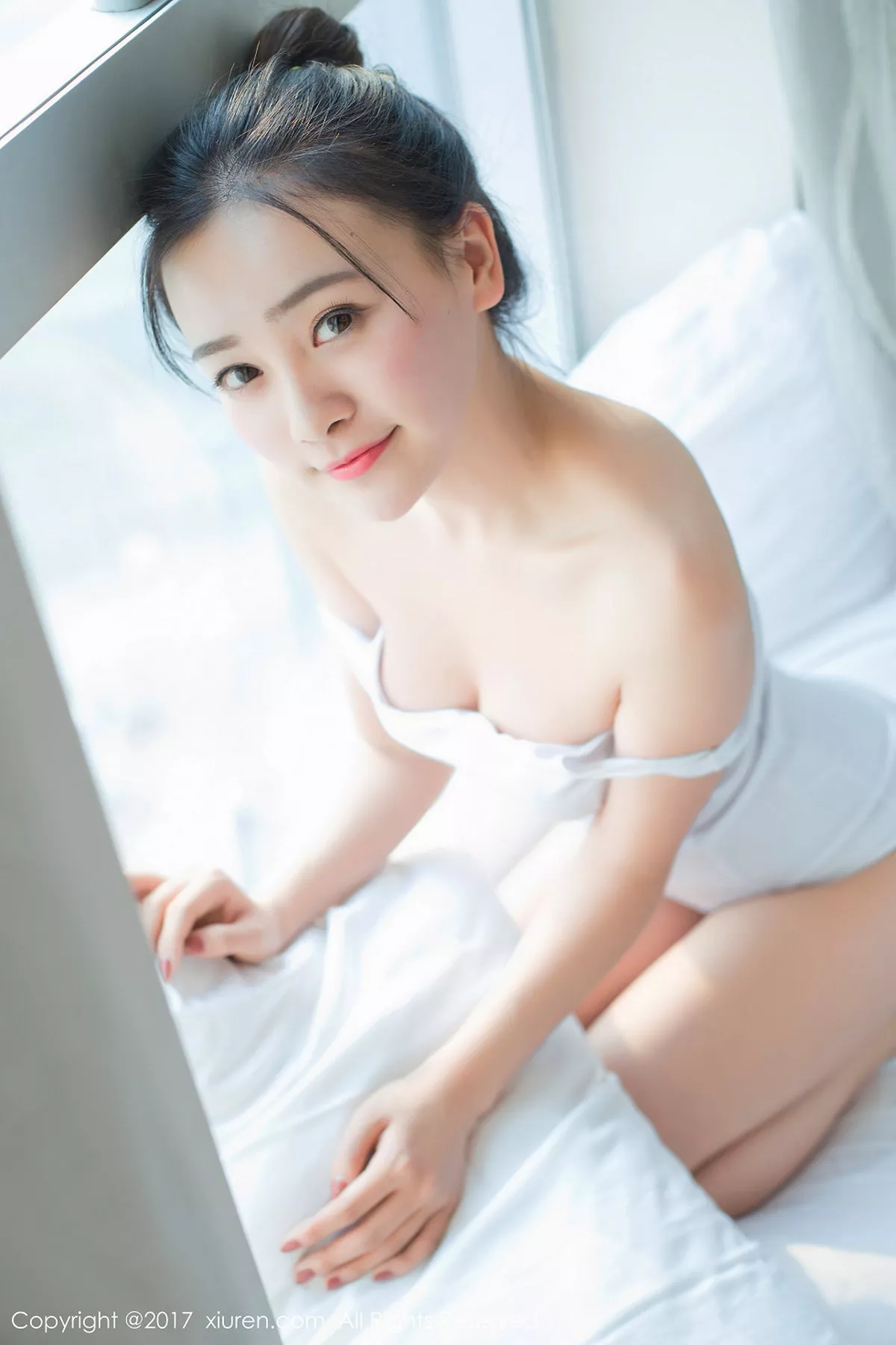 秀人集.com_[XiuRen秀人网]No.684_嫩模芈琳娜居家蓝色低胸体操服秀美胸白色死库水性感写真62P