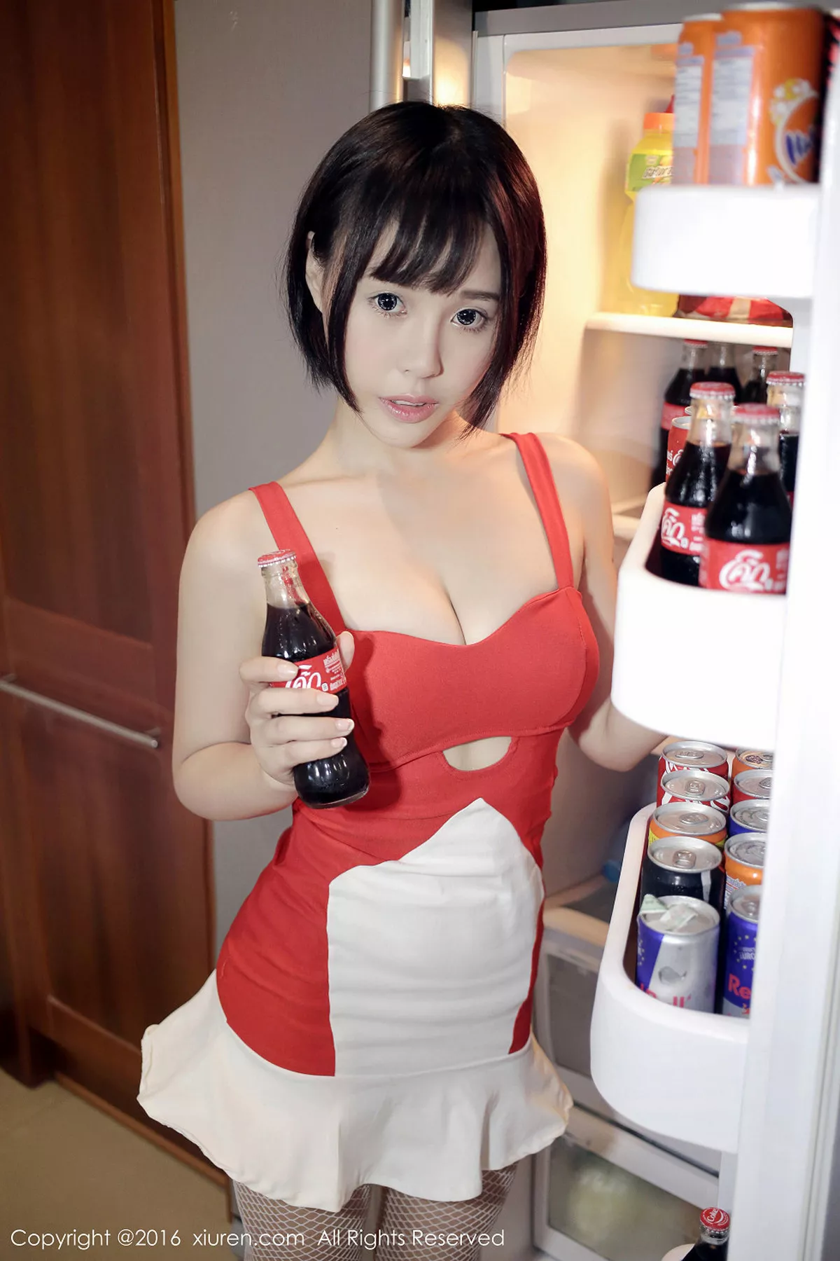 秀人集.com_[XiuRen秀人网]No.665_嫩模Evelyn艾莉苏梅岛旅拍性感小红裙秀白丝渔网腿袜写真40P