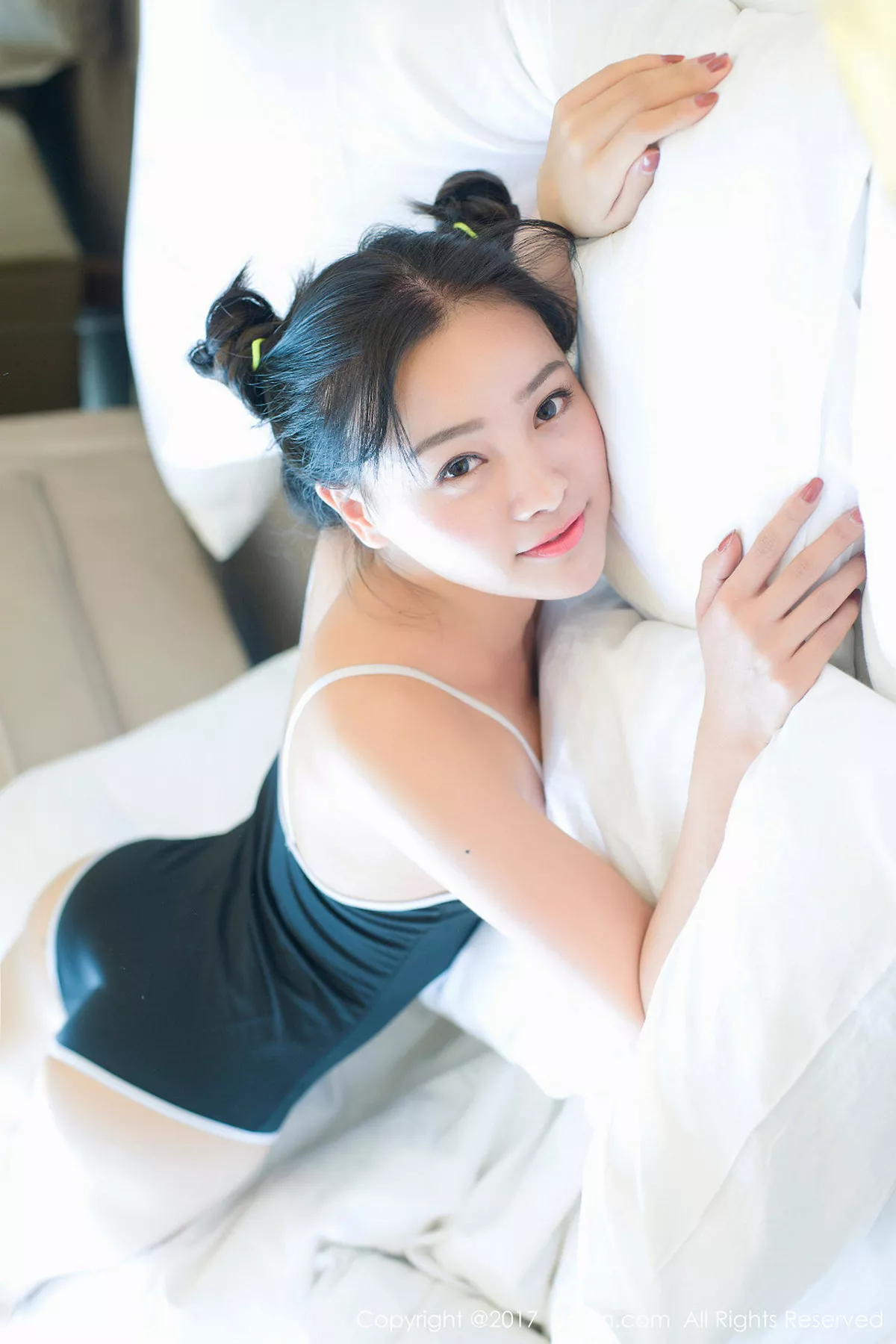 秀人集.com_[XiuRen秀人网]No.684_嫩模芈琳娜居家蓝色低胸体操服秀美胸白色死库水性感写真62P