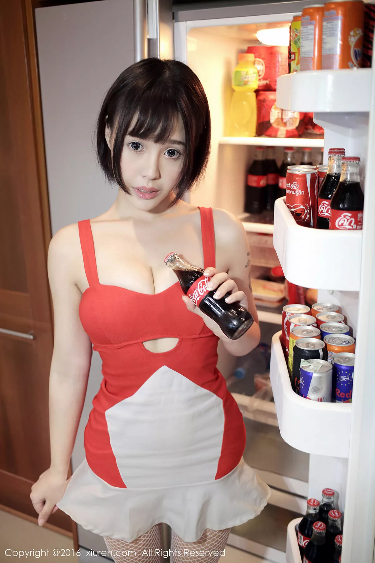 秀人集.com_[XiuRen秀人网]No.665_嫩模Evelyn艾莉苏梅岛旅拍性感小红裙秀白丝渔网腿袜写真40P