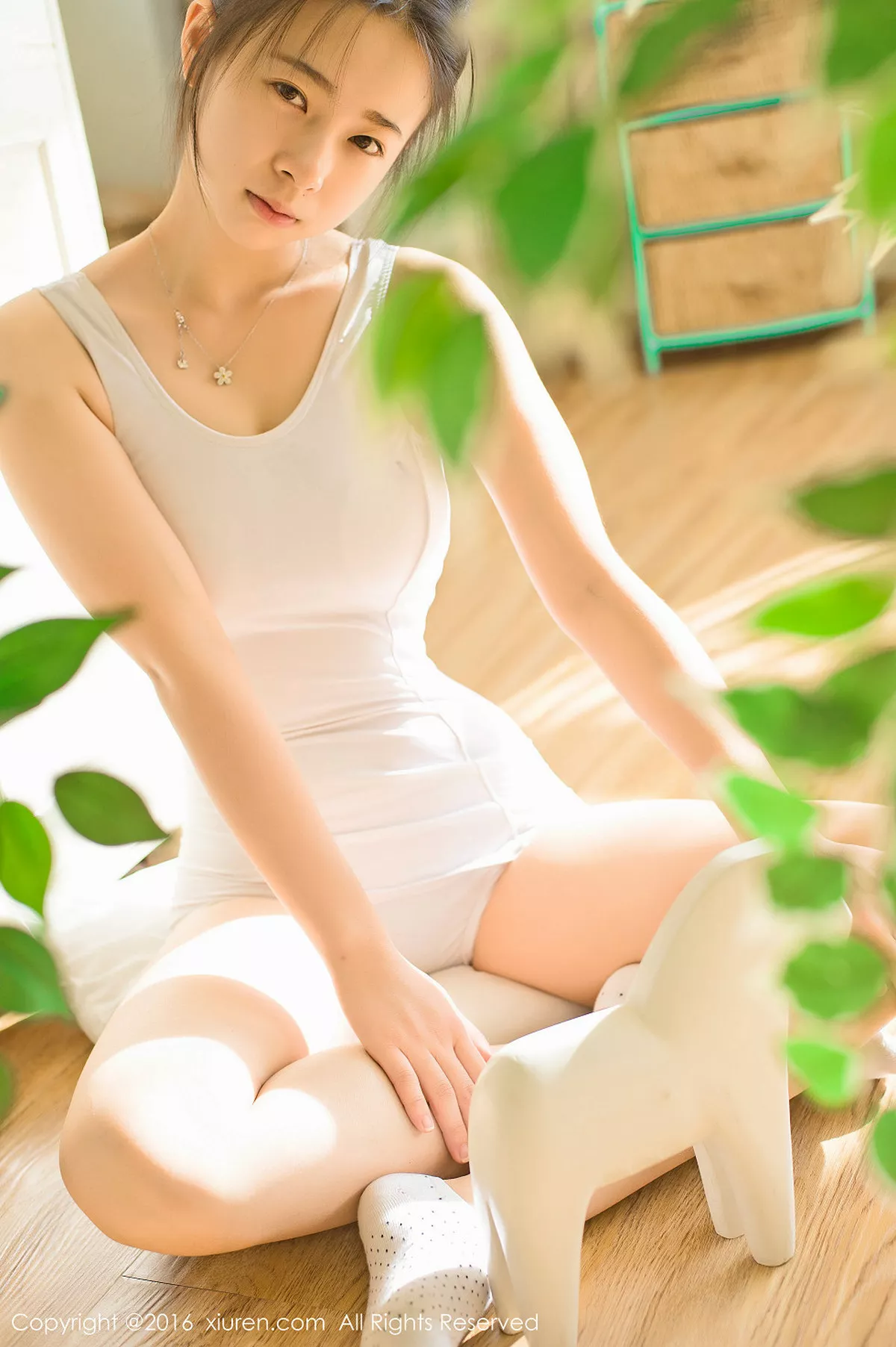 秀人集.com_[XiuRen秀人网]No.641_嫩模草莓zz智齿美少女白色日系死库水秀傲人巨乳写真64P