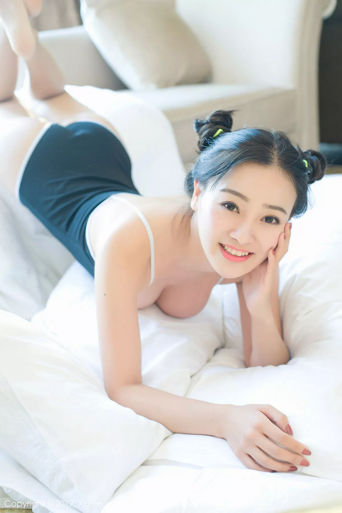 秀人集.com_[XiuRen秀人网]No.684_嫩模芈琳娜居家蓝色低胸体操服秀美胸白色死库水性感写真62P