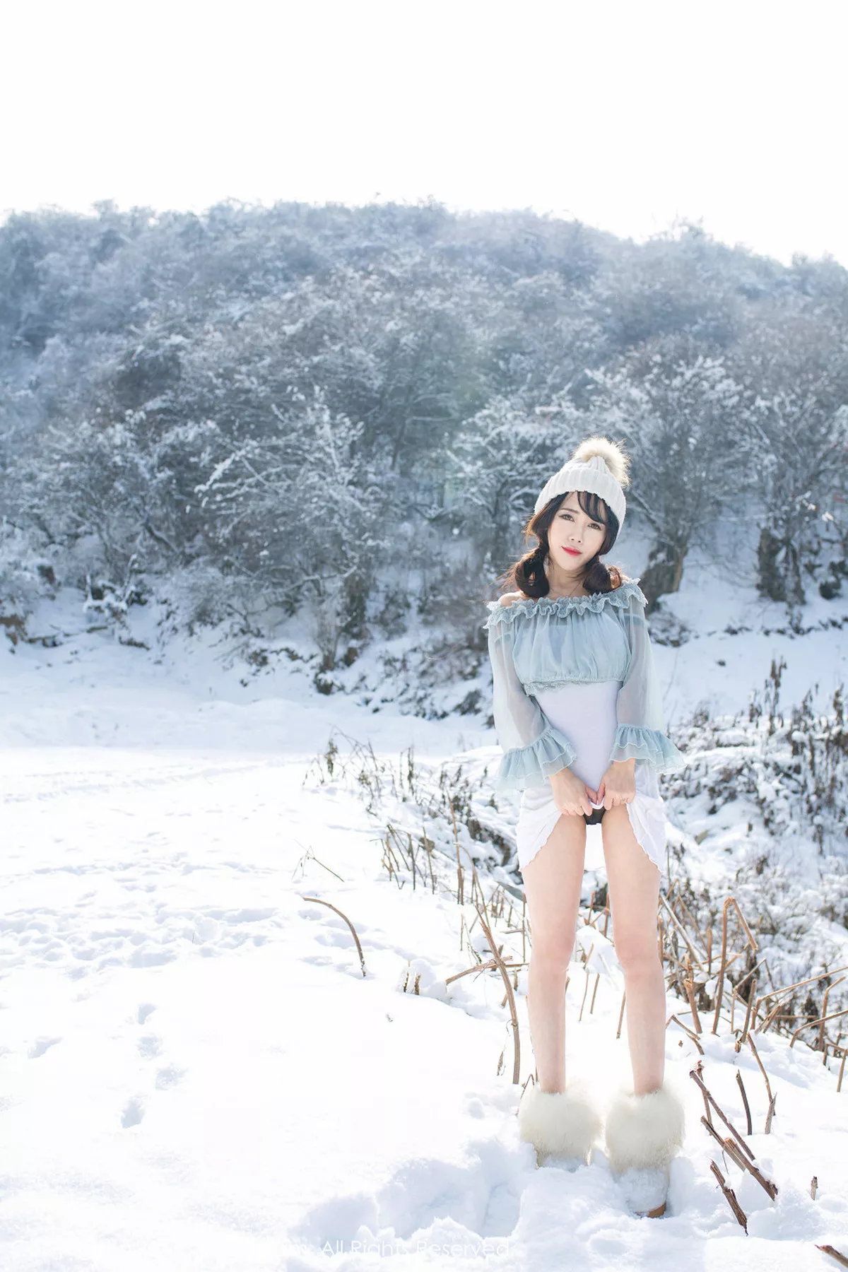 秀人集.com_[XiuRen秀人网]No.720_嫩模兜豆靓Youlina冰天雪地里黑色蕾丝内裤冰冷诱惑写真51P