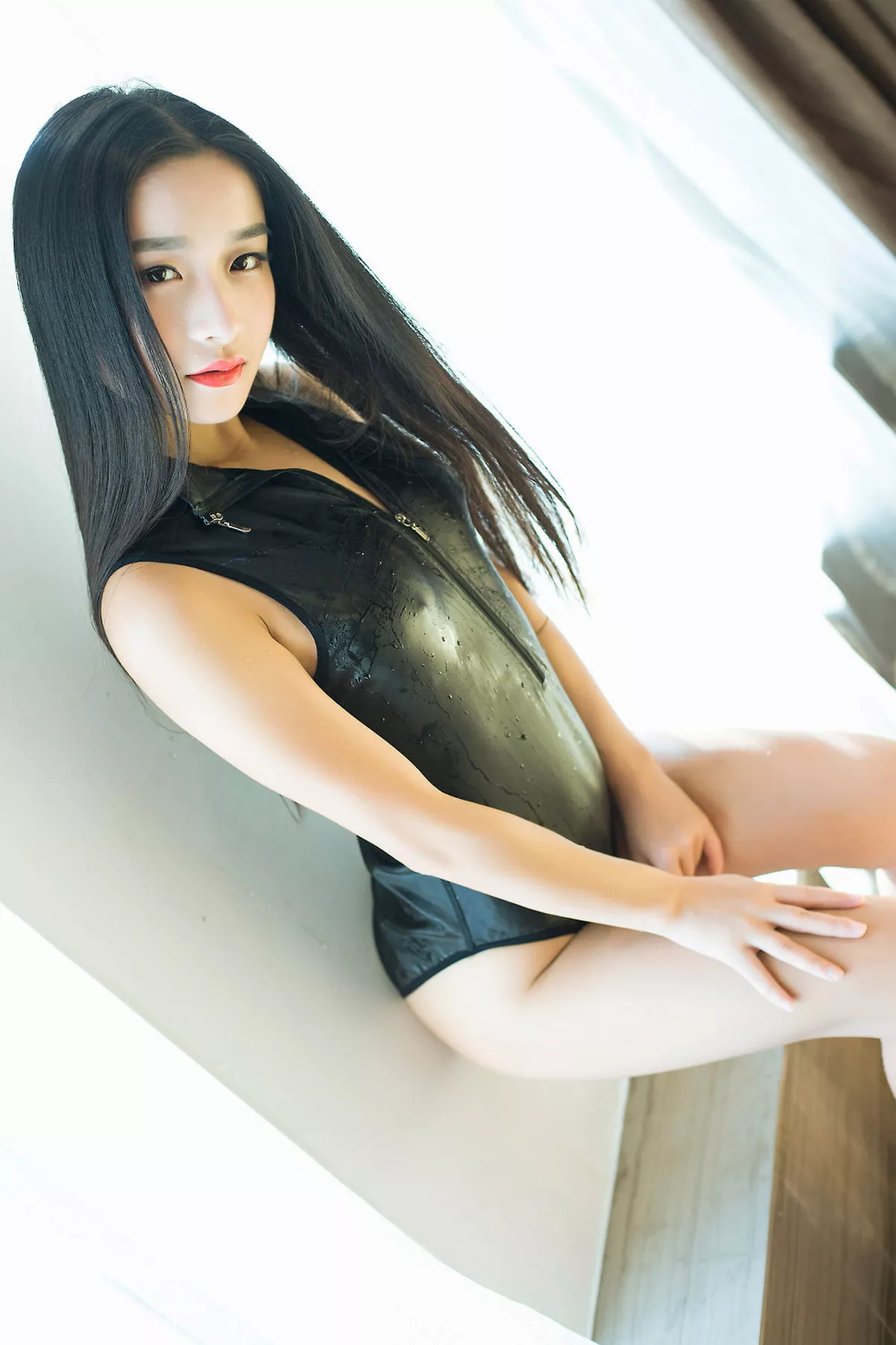 秀人集.com_[XiuRen秀人网]No.688_新晋嫩模绮梦Cherish居家黑色漆皮比基尼湿身诱惑写真56P