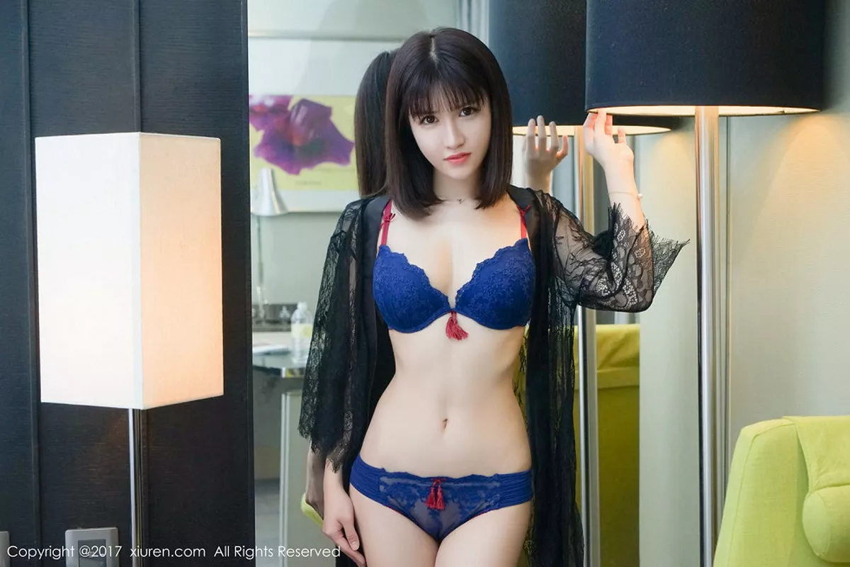 秀人集.com_[XiuRen秀人网]No.697_女神K8傲娇萌萌Vivian黑色薄纱秀完美身材傲人美胸写真48P