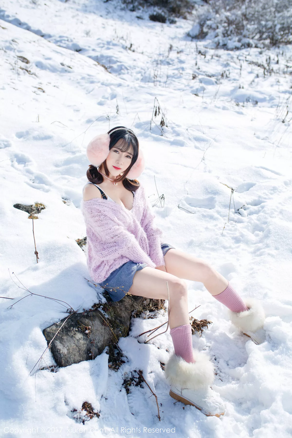 秀人集.com_[XiuRen秀人网]No.720_嫩模兜豆靓Youlina冰天雪地里黑色蕾丝内裤冰冷诱惑写真51P