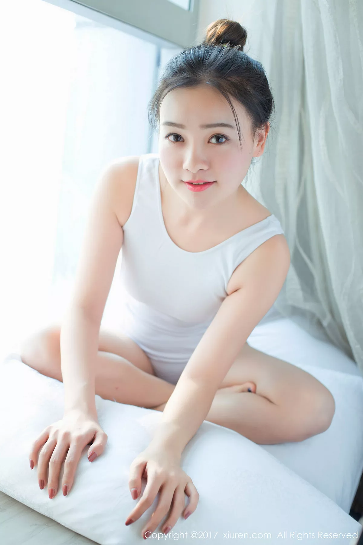 秀人集.com_[XiuRen秀人网]No.684_嫩模芈琳娜居家蓝色低胸体操服秀美胸白色死库水性感写真62P