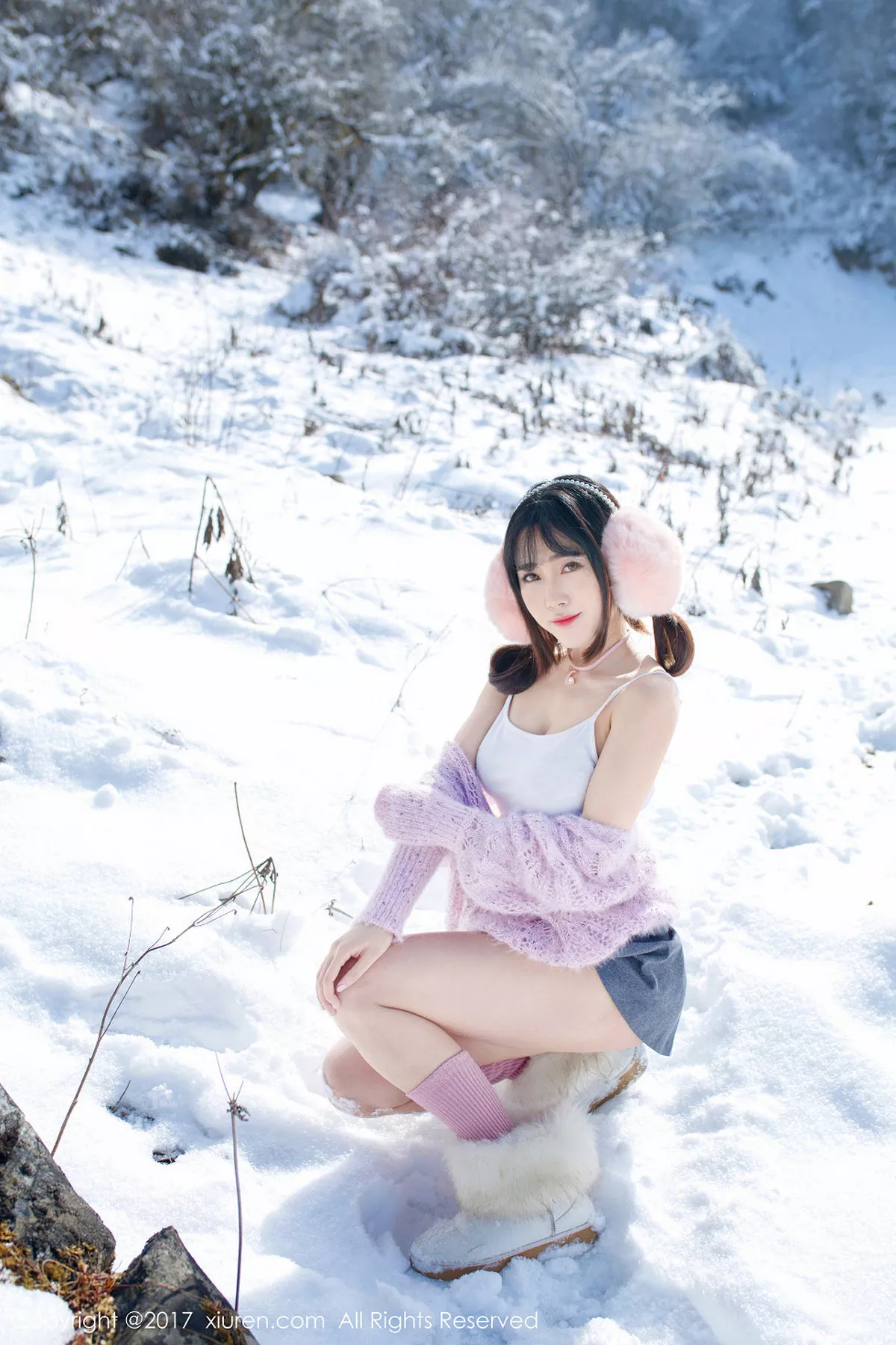 秀人集.com_[XiuRen秀人网]No.720_嫩模兜豆靓Youlina冰天雪地里黑色蕾丝内裤冰冷诱惑写真51P
