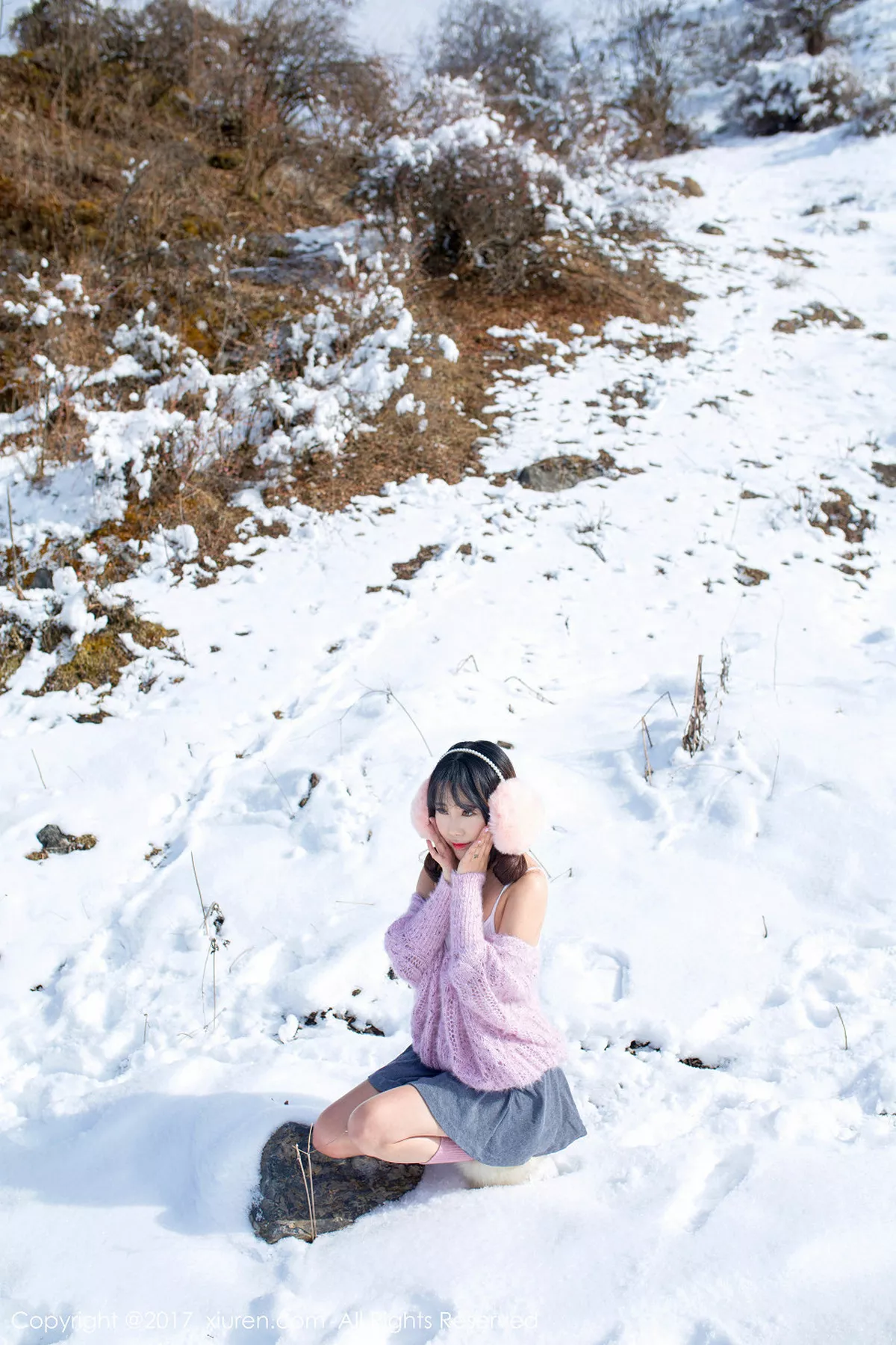 秀人集.com_[XiuRen秀人网]No.720_嫩模兜豆靓Youlina冰天雪地里黑色蕾丝内裤冰冷诱惑写真51P