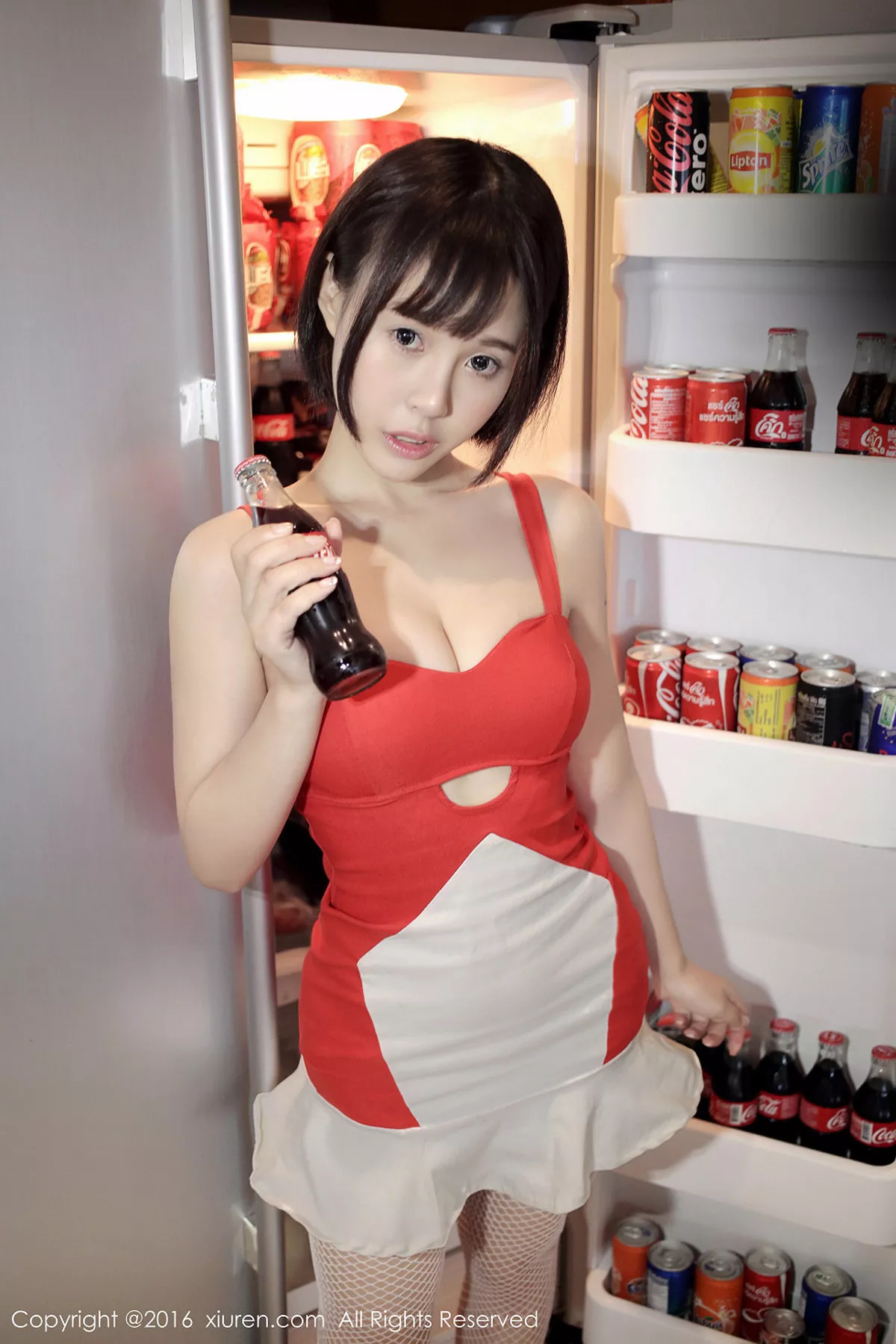 秀人集.com_[XiuRen秀人网]No.665_嫩模Evelyn艾莉苏梅岛旅拍性感小红裙秀白丝渔网腿袜写真40P