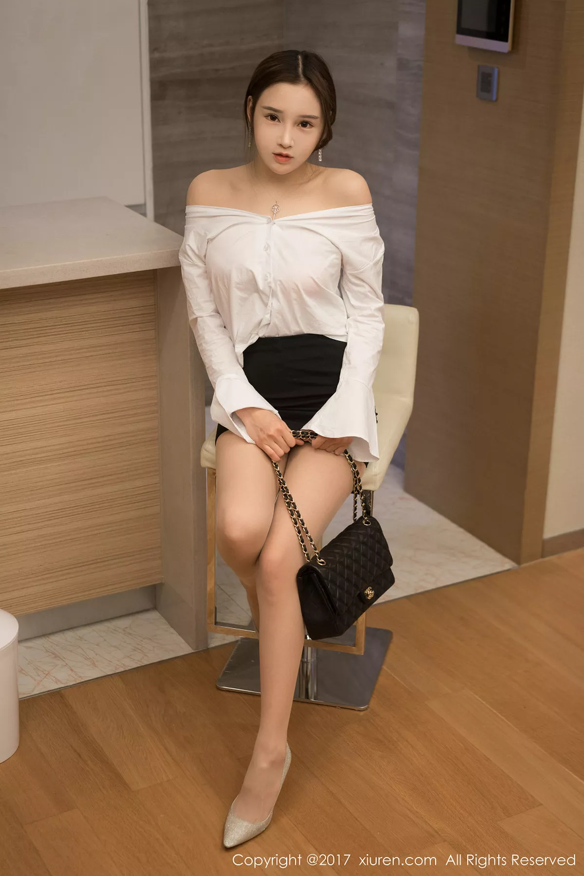 秀人集.com_[XiuRen秀人网]No.773_嫩模美美宝宝OL制服+半撩粉红上衣露白嫩半球撩人诱惑写真35P