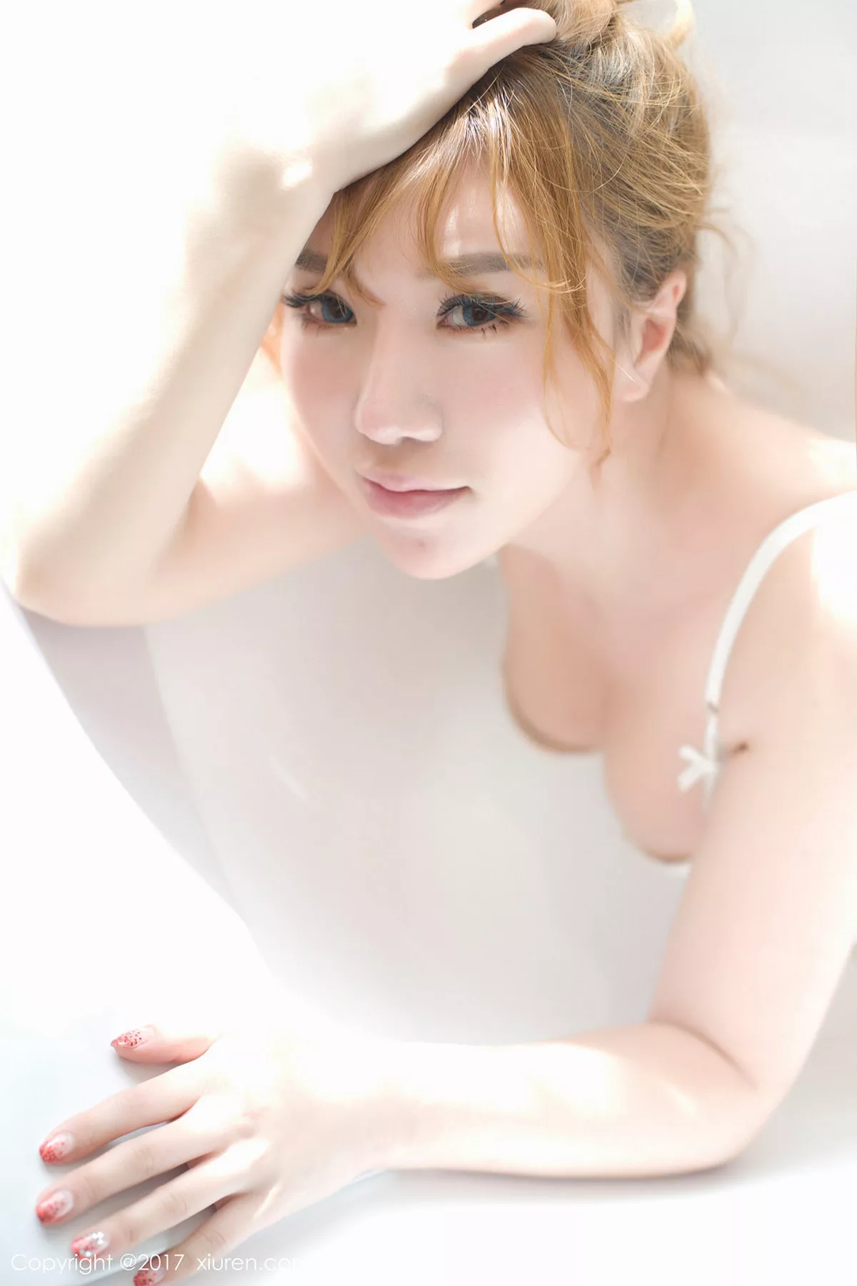 秀人集.com_[XiuRen秀人网]No.778_嫩模小公举Amy白色蕾丝内衣秀浑圆美乳浴缸里湿身诱惑写真47P