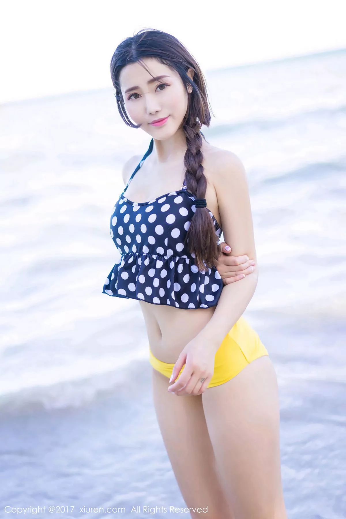秀人集.com_[XiuRen秀人网]No.814_嫩模兜豆靓Youlina长滩旅拍户外沙滩内衣清爽迷人写真50P