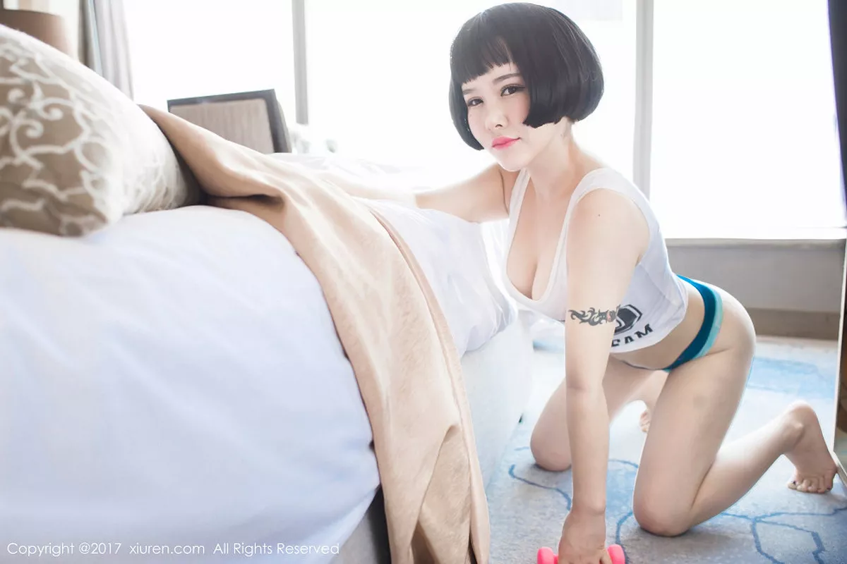 秀人集.com_[XiuRen秀人网]No.794_嫩模佑熙白色连体开胸死库水秀浑圆美乳完美诱惑写真44P