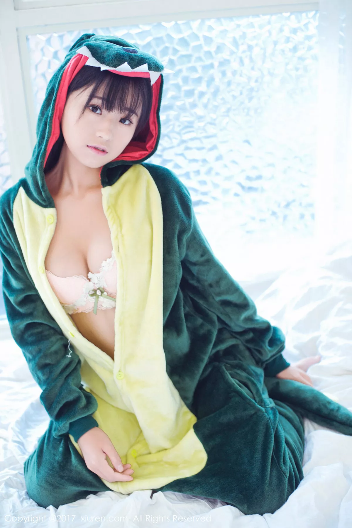 秀人集.com_[XiuRen秀人网]No.831_嫩模仓井优香三点式草莓内衣加粉红内衣秀白嫩肌肤性感写真47P