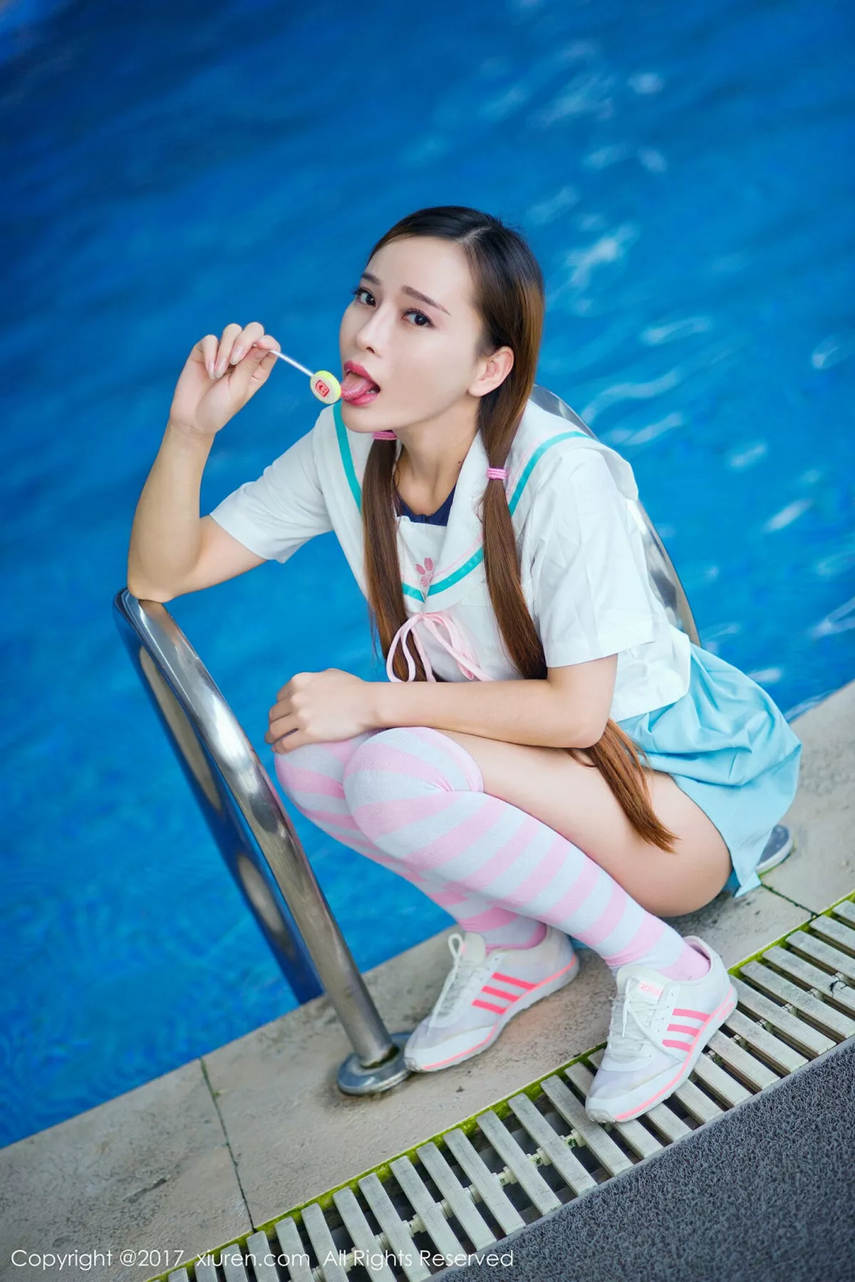 秀人集.com_[XiuRen秀人网]No.866_嫩模艾小青居家日系学生服+浴缸全裸泡泡浴火辣诱惑写真56P