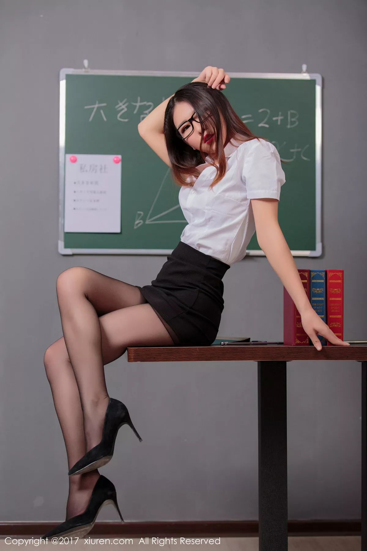 秀人集.com_[XiuRen秀人网]No.869_嫩模糖果儿教师OL系列制服真空白衬衣配黑丝裤袜诱惑写真60P