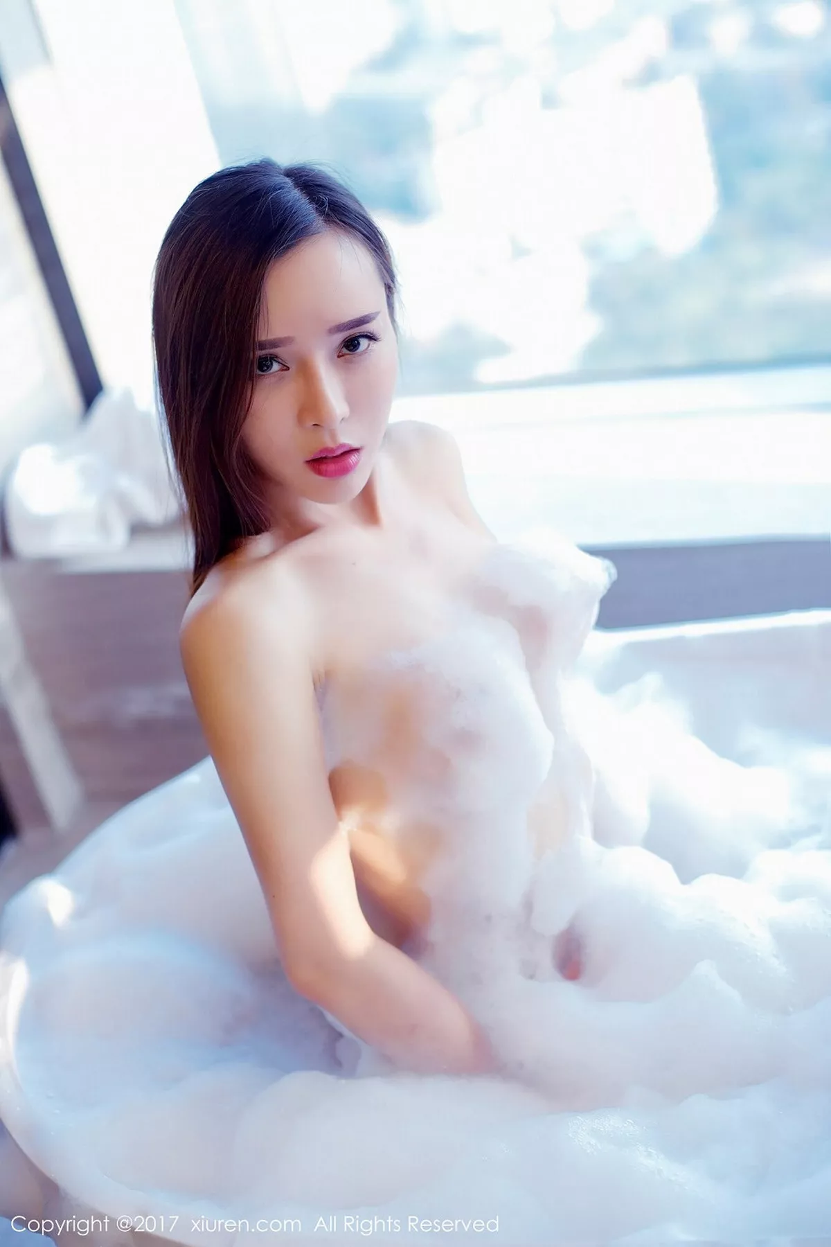 秀人集.com_[XiuRen秀人网]No.866_嫩模艾小青居家日系学生服+浴缸全裸泡泡浴火辣诱惑写真56P