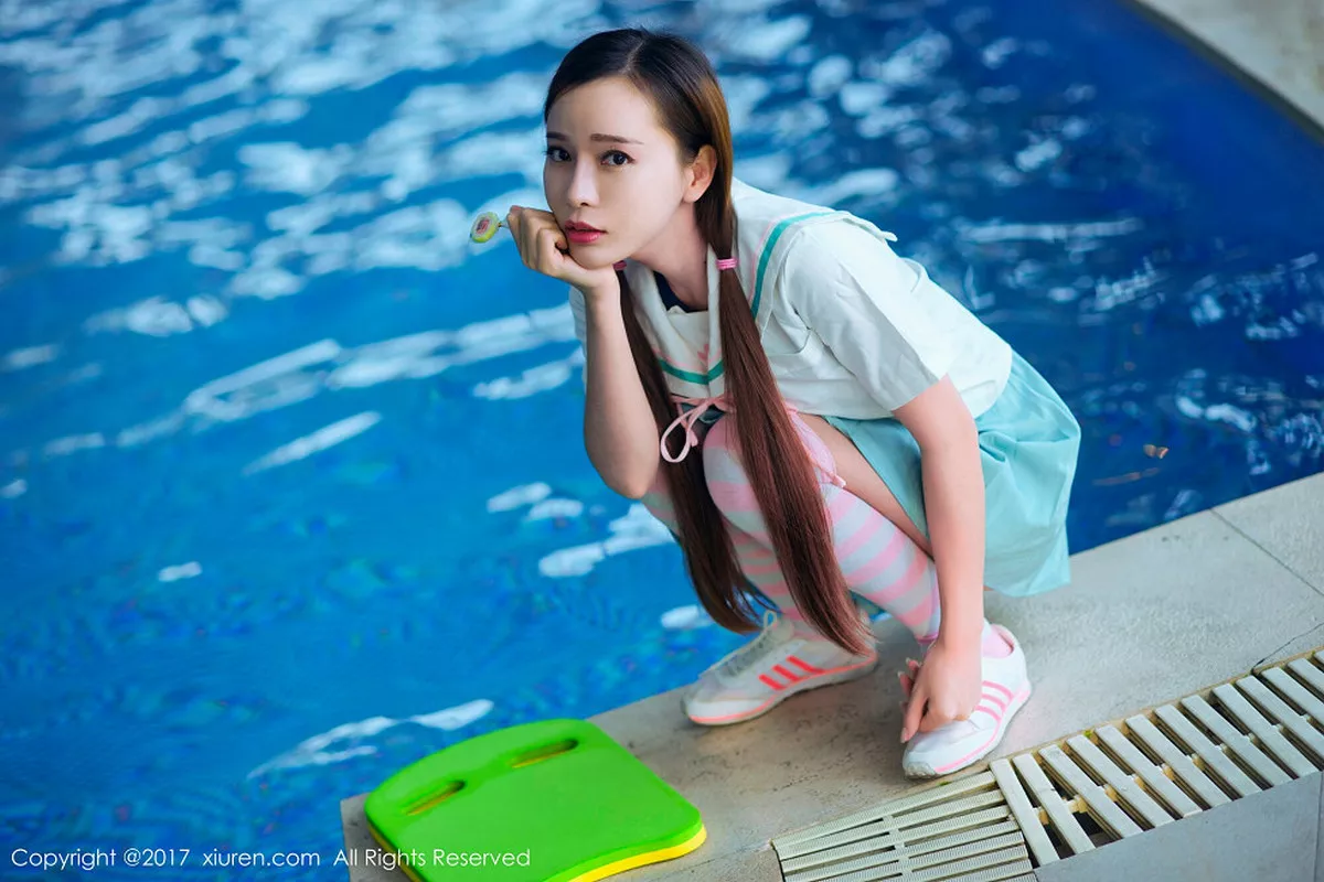 秀人集.com_[XiuRen秀人网]No.866_嫩模艾小青居家日系学生服+浴缸全裸泡泡浴火辣诱惑写真56P