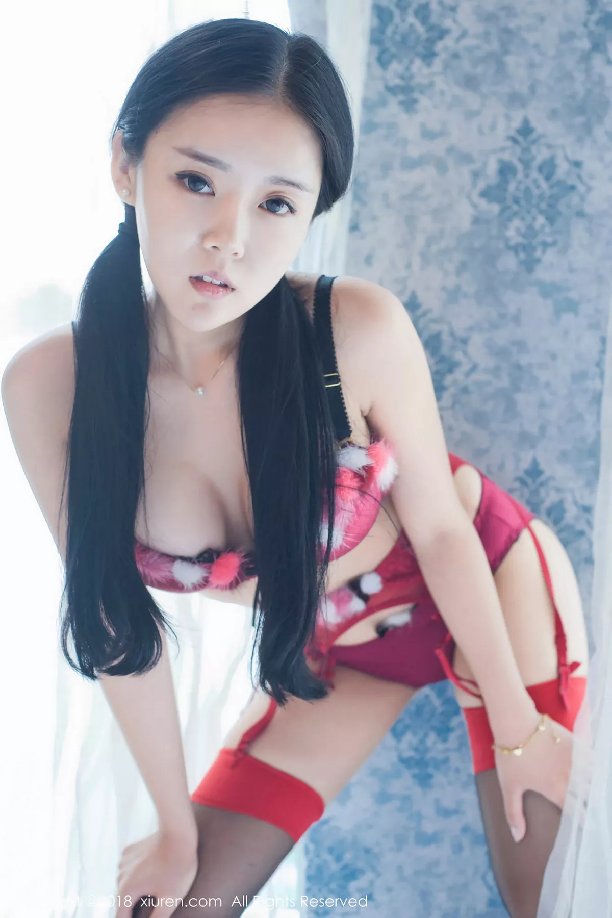 秀人集.com_[XiuRen秀人网]No.932_巨乳嫩模红气球红色连体内衣+日系开胸死库水爆乳诱惑写真49P