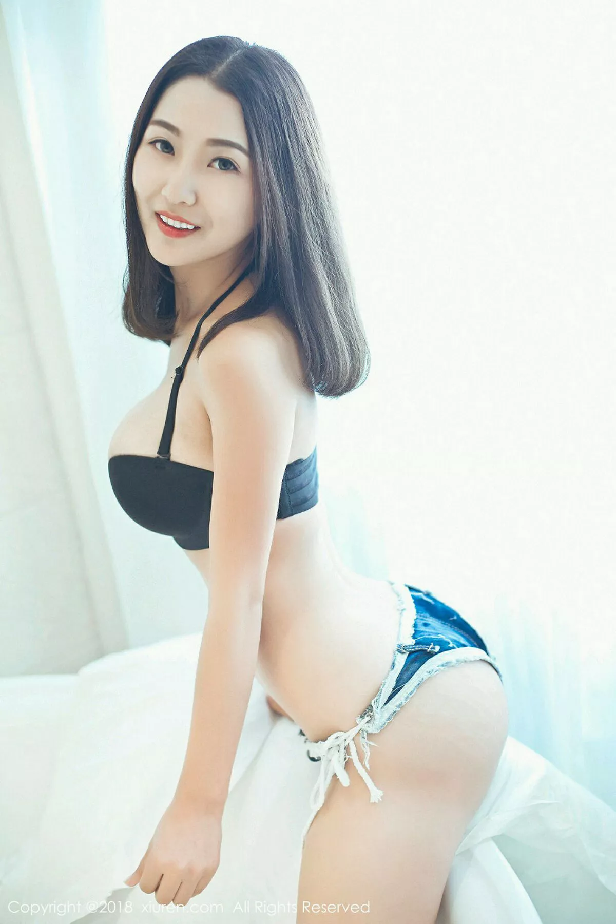 秀人集.com_[XiuRen秀人网]No.964_高挑嫩模七月Julie私房低胸连体服+蕾丝浴室湿身诱惑写真48P