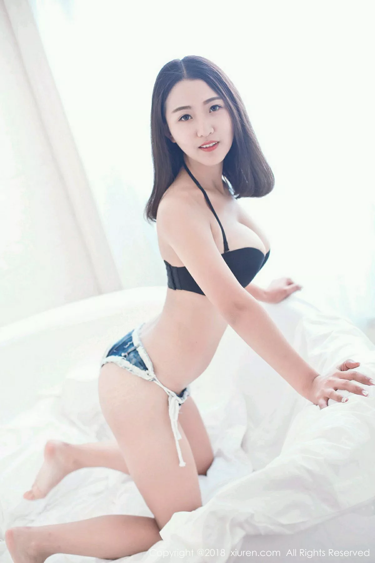 秀人集.com_[XiuRen秀人网]No.964_高挑嫩模七月Julie私房低胸连体服+蕾丝浴室湿身诱惑写真48P