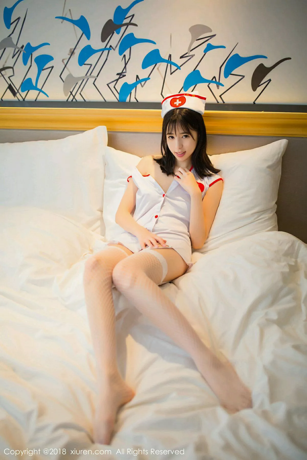 秀人集.com_[XiuRen秀人网]No.996_嫩模艾栗栗性感护士装+粉红毛衣秀完美身材甜美写真43P