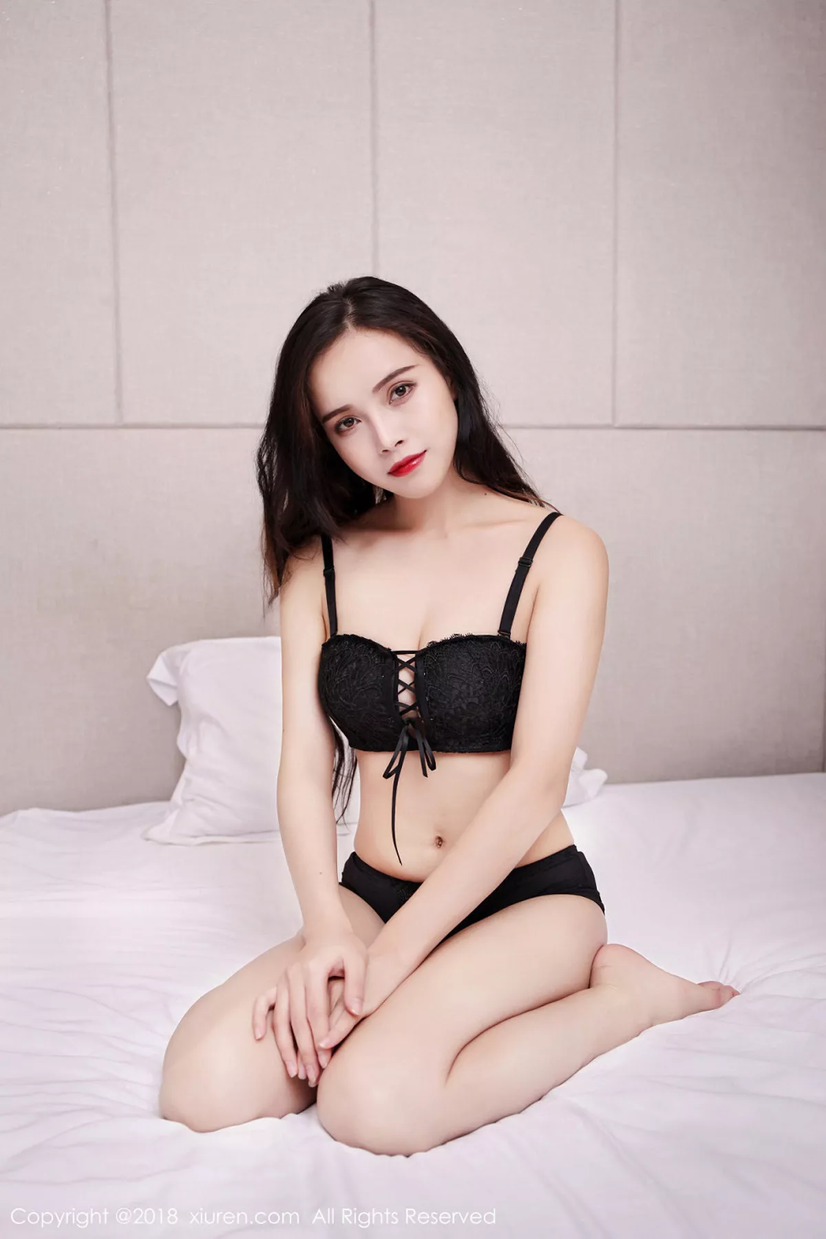 秀人集.com_[XiuRen秀人网]No.1041_嫩模小羽居家私房性感黑色内衣秀白嫩肌肤迷人诱惑写真50P