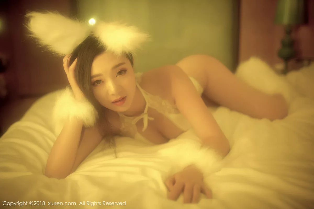 秀人集.com_[XiuRen秀人网]No.1052_女神宋-KiKi私房温柔兔女郎+性感护士装完美制服诱惑写真54P