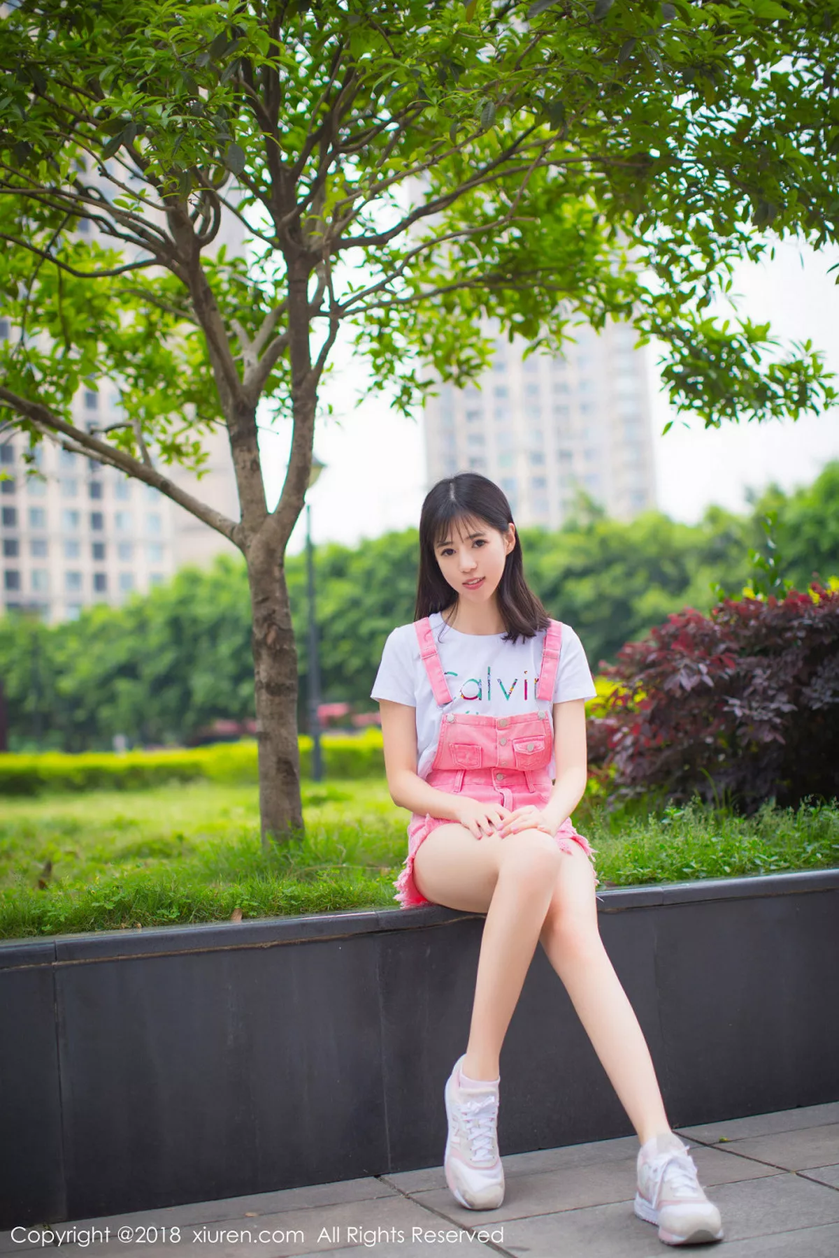 秀人集.com_[XiuRen秀人网]No.1026_嫩模艾栗栗居家黑色蕾丝内衣+户外清新美腿魅惑写真42P