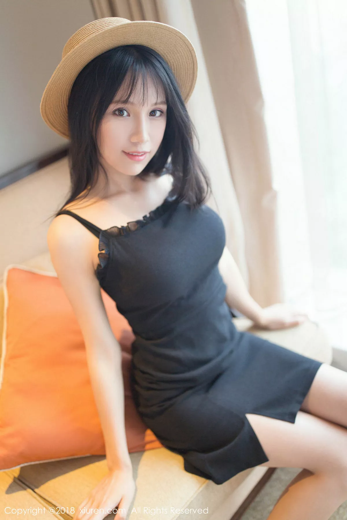 秀人集.com_[XiuRen秀人网]No.1053_女神李可可居家私房性感黑色内衣半脱露傲人豪乳诱惑写真56P