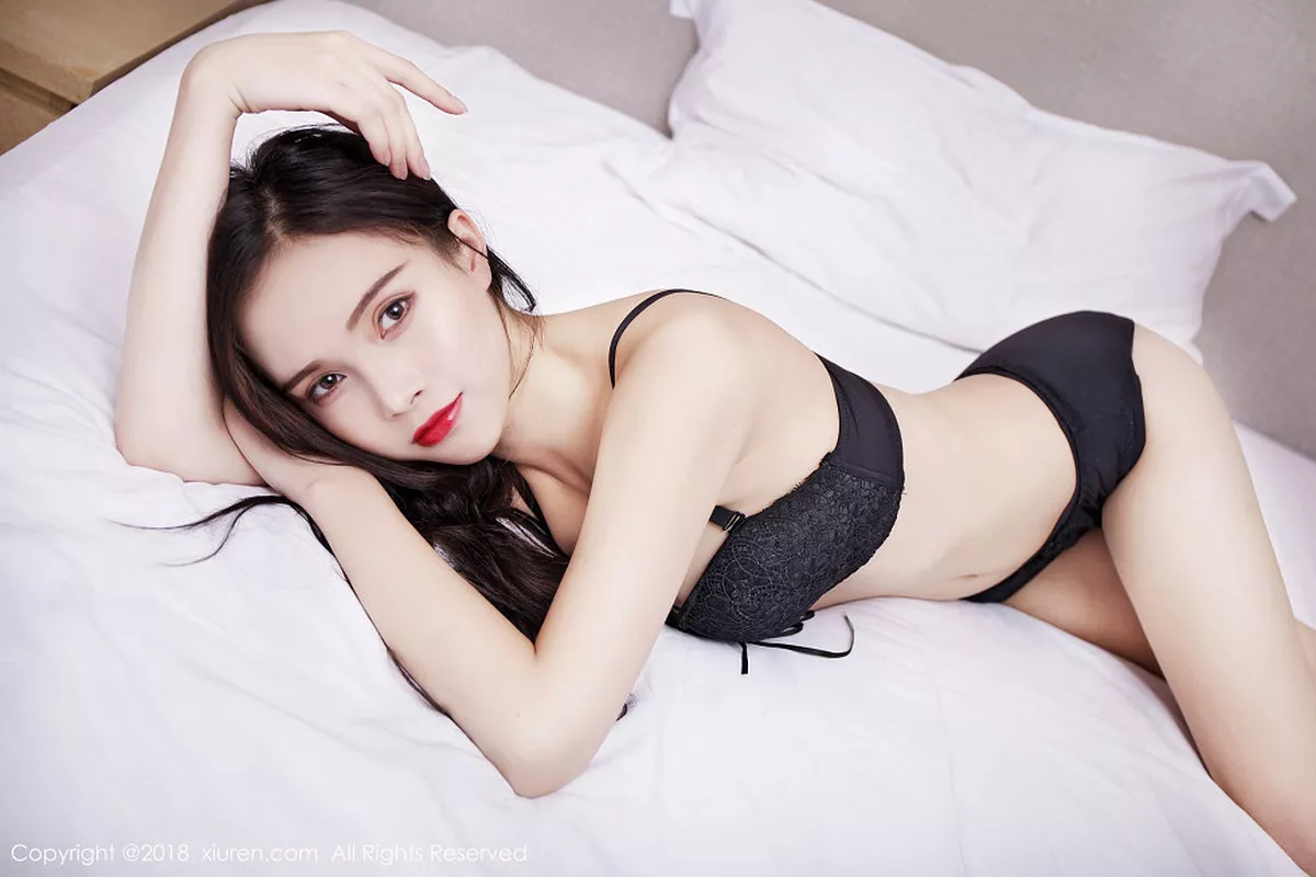秀人集.com_[XiuRen秀人网]No.1041_嫩模小羽居家私房性感黑色内衣秀白嫩肌肤迷人诱惑写真50P