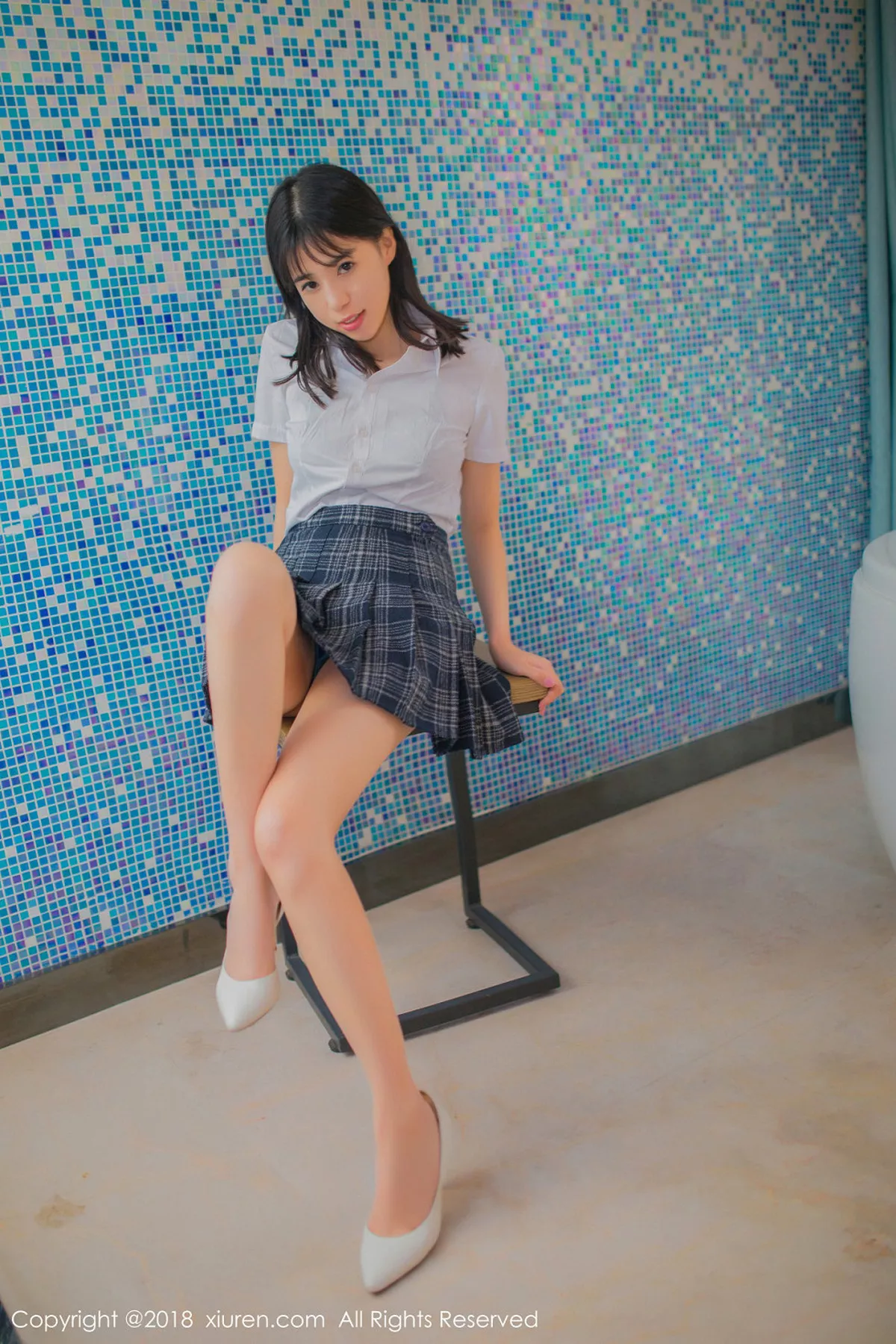 秀人集.com_[XiuRen秀人网]No.1094_嫩模艾栗栗性感学生制服半脱黑色蕾丝内衣秀美胸迷人写真50P