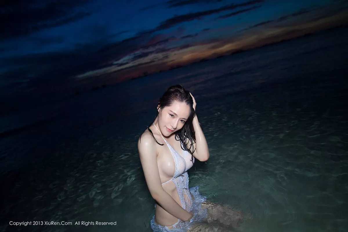 秀人集.com_[XiuRen秀人网]No.069_嫩模nancy小姿白色情趣内衣泳池里湿身诱惑写真73P