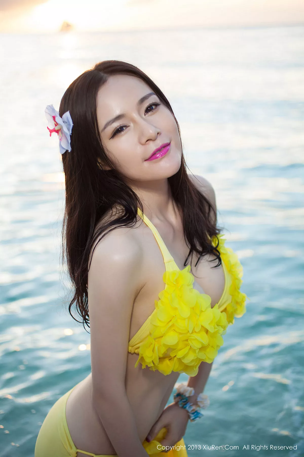 秀人集.com_[XiuRen秀人网]No.069_嫩模nancy小姿白色情趣内衣泳池里湿身诱惑写真73P
