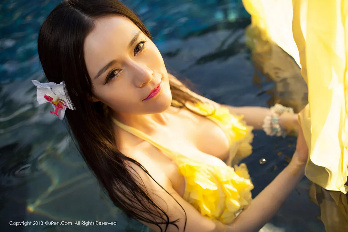 秀人集.com_[XiuRen秀人网]No.069_嫩模nancy小姿白色情趣内衣泳池里湿身诱惑写真73P