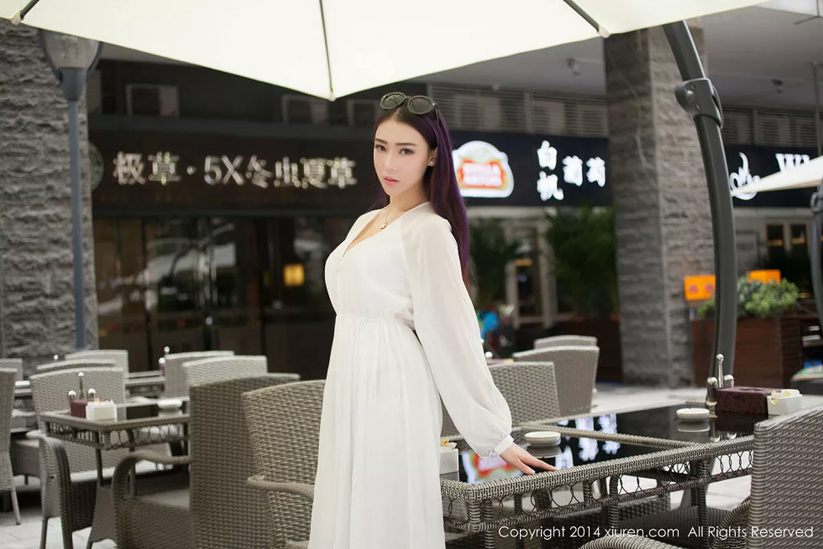 秀人集.com_[XiuRen秀人网]No.131_嫩模梦娜Vanessa白色连身睡裙大尺度真空美胸诱惑写真58P