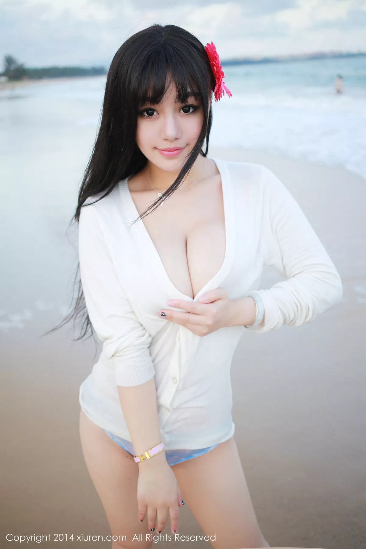 秀人集.com_[XiuRen秀人网]No.150_嫩模Barbie可儿三亚旅拍沙滩边性感内衣豪乳诱惑写真54P