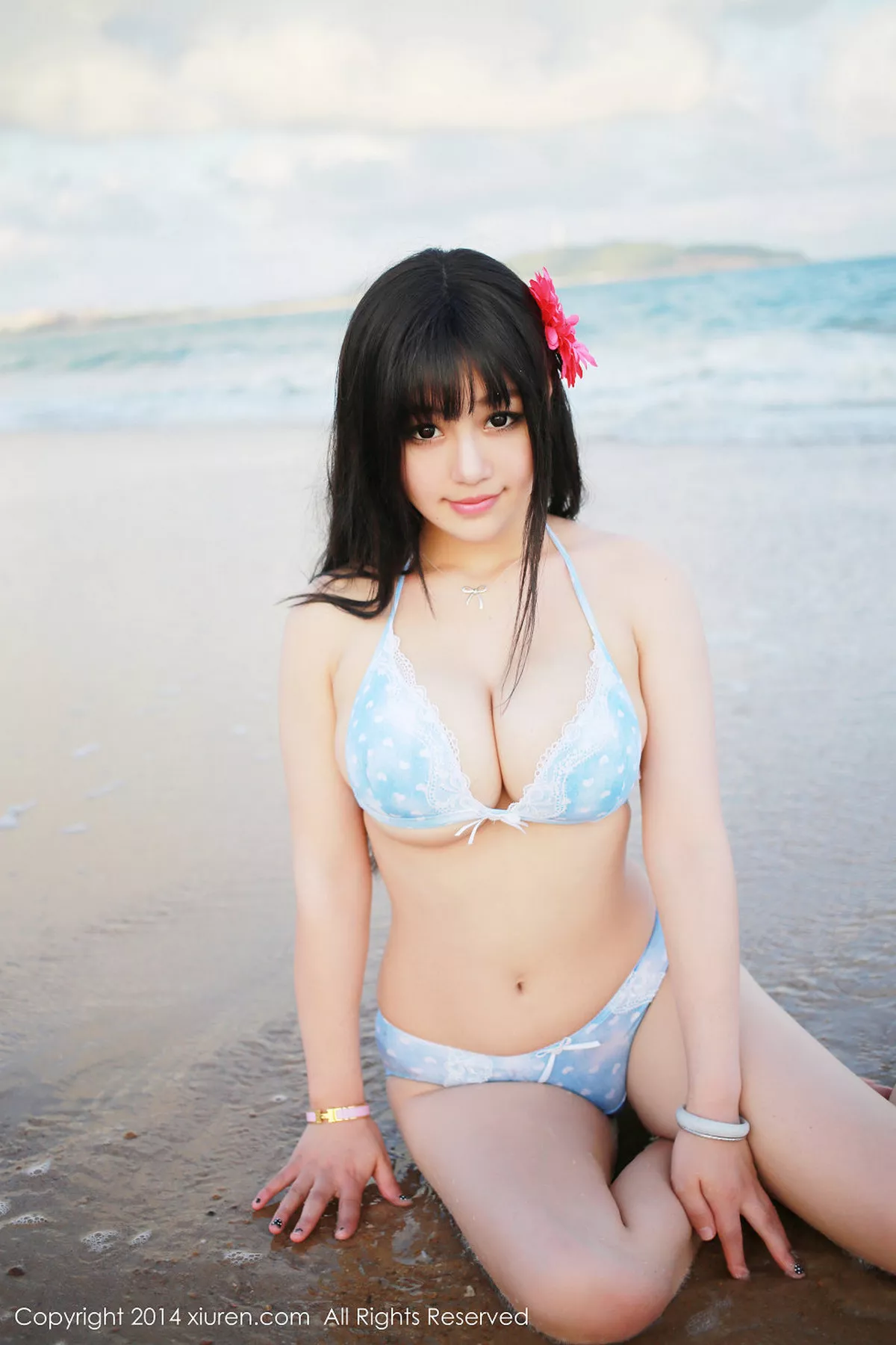 秀人集.com_[XiuRen秀人网]No.140_美模barbie可儿沙滩边性感比基尼秀傲人豪乳诱惑写真58P