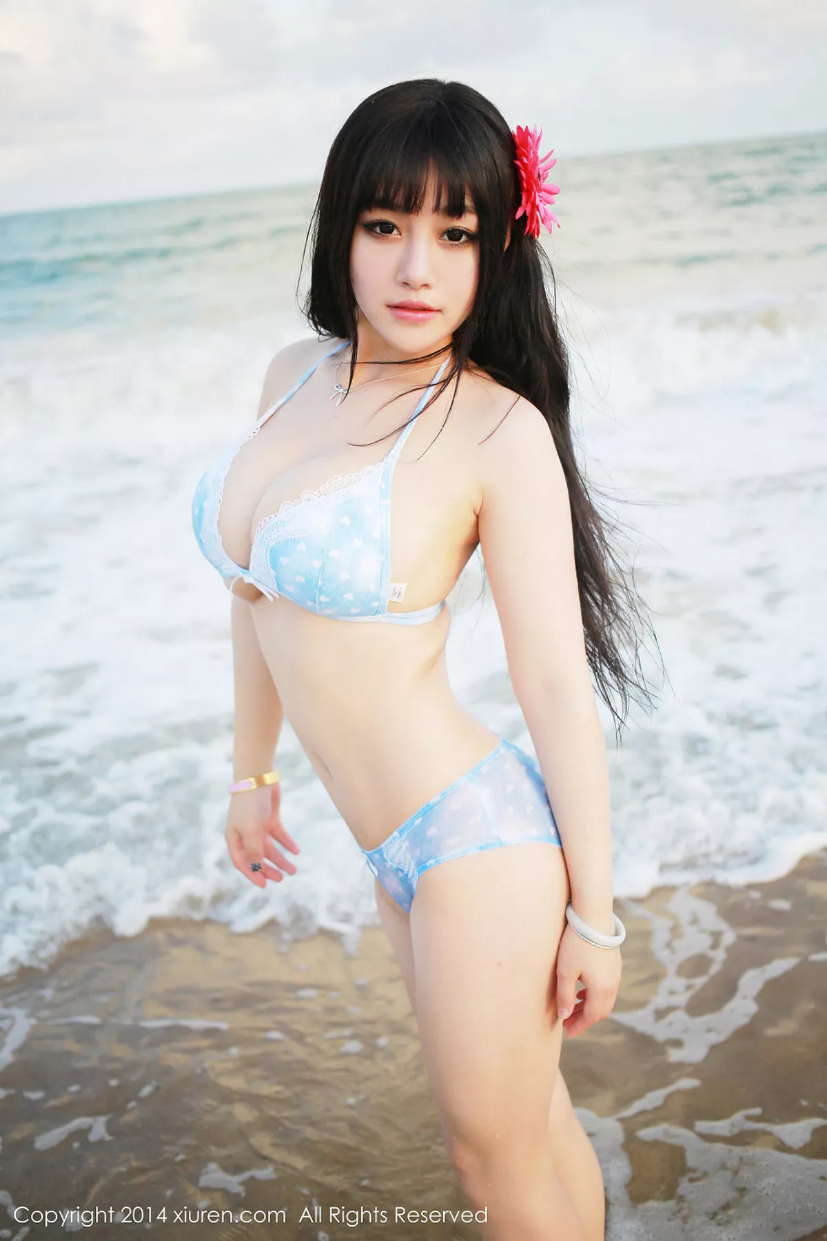 秀人集.com_[XiuRen秀人网]No.140_美模barbie可儿沙滩边性感比基尼秀傲人豪乳诱惑写真58P