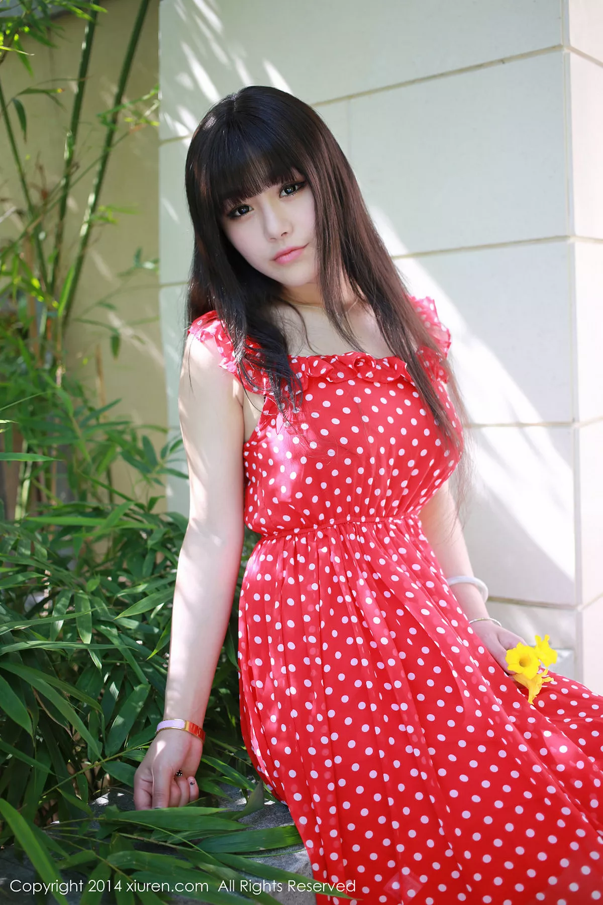 秀人集.com_[XiuRen秀人网]No.164_嫩模Barbie可儿三亚旅拍红色上衣真空秀傲人美乳写真46P