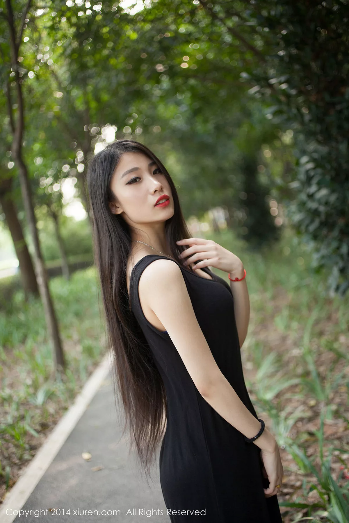 秀人集.com_[XiuRen秀人网]No.169_嫩模战姝羽Zina居家大床上大尺度全裸秀美臀诱惑写真56P