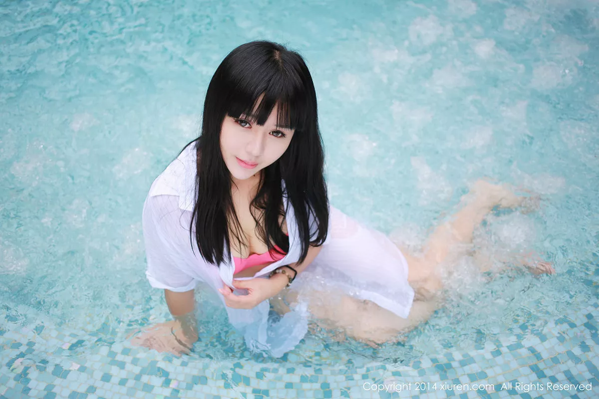 秀人集.com_[XiuRen秀人网]No.187_文艺女青年八宝icey泰国旅拍性感内衣下豪乳翘臀诱人写真65P