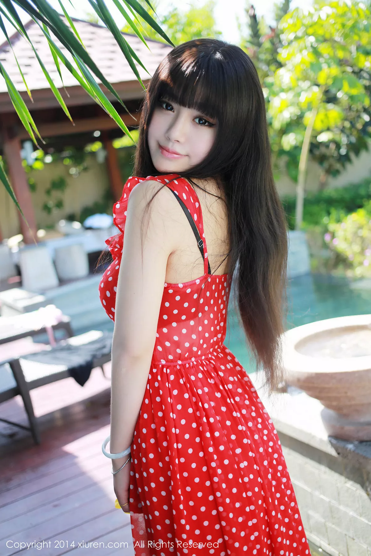 秀人集.com_[XiuRen秀人网]No.164_嫩模Barbie可儿三亚旅拍红色上衣真空秀傲人美乳写真46P