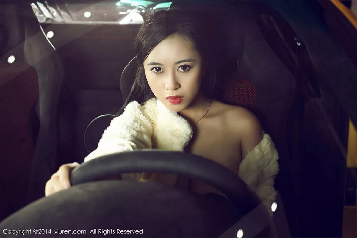 秀人集.com_[XiuRen秀人网]No.252_大胸嫩模黄可christine香车美女性感内衣系列写真60P
